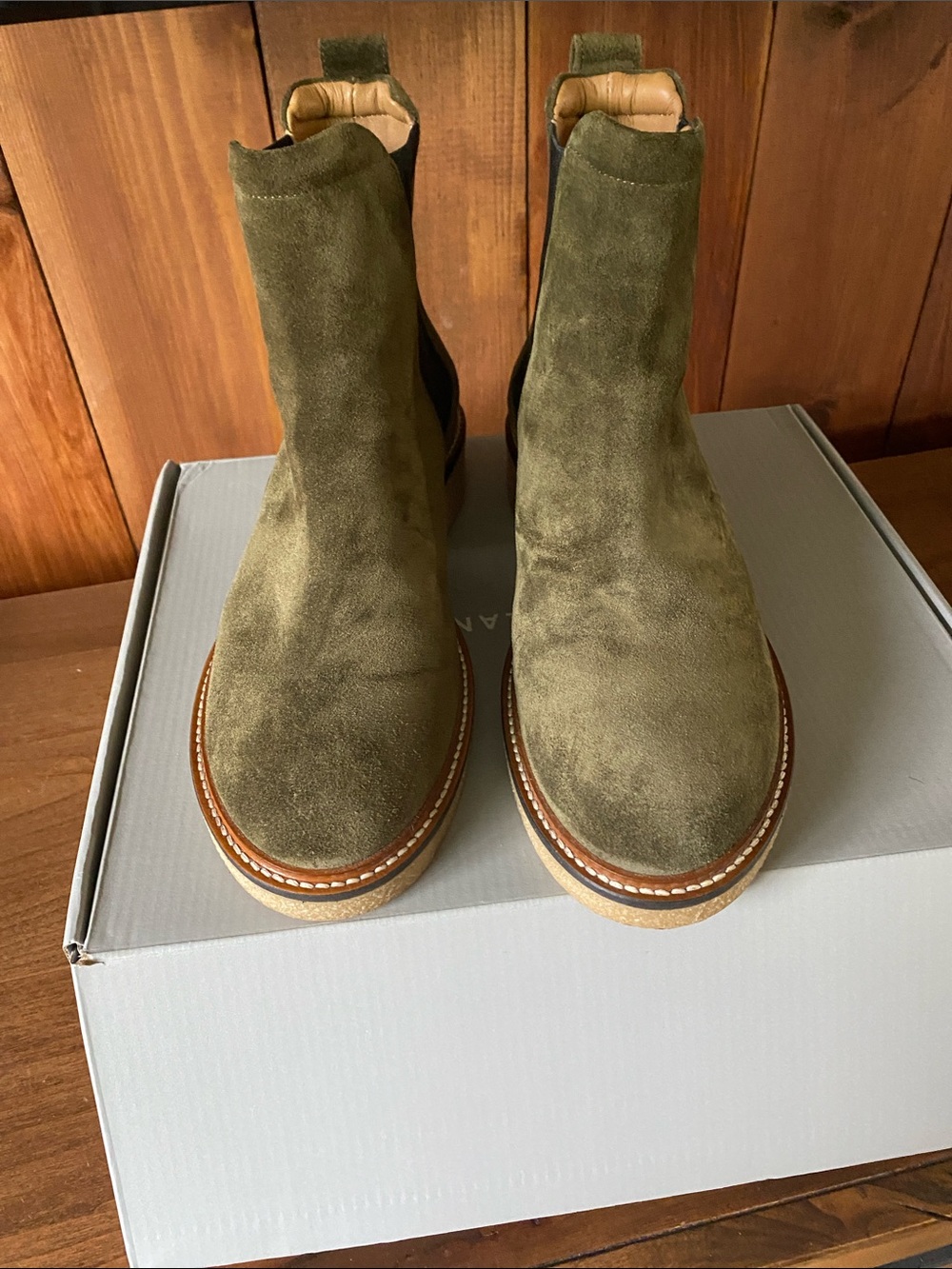 Everlane Olive Green Suede Crepe Sole Chelsea Boots - Picture 1 of 5